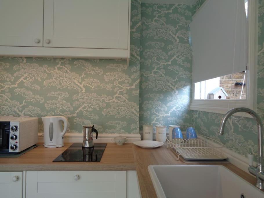 לונדון Charming English Style Studio Flat מראה חיצוני תמונה