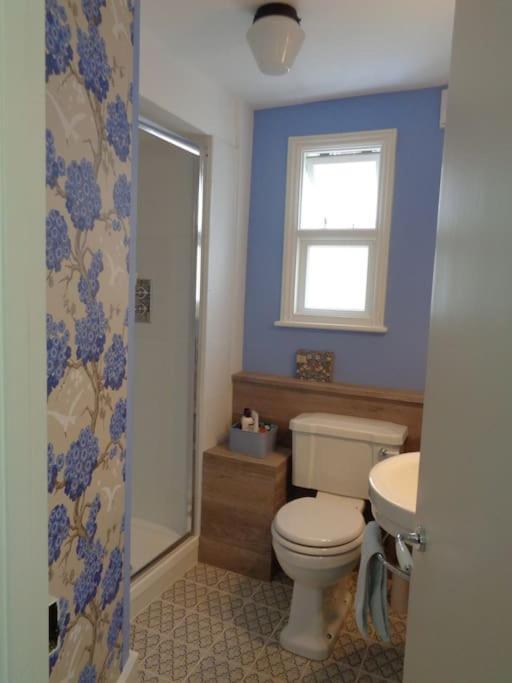 לונדון Charming English Style Studio Flat מראה חיצוני תמונה