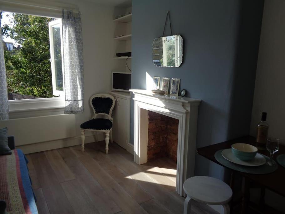לונדון Charming English Style Studio Flat מראה חיצוני תמונה