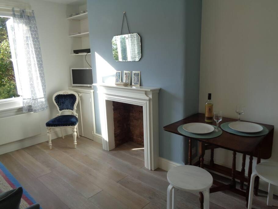 לונדון Charming English Style Studio Flat מראה חיצוני תמונה